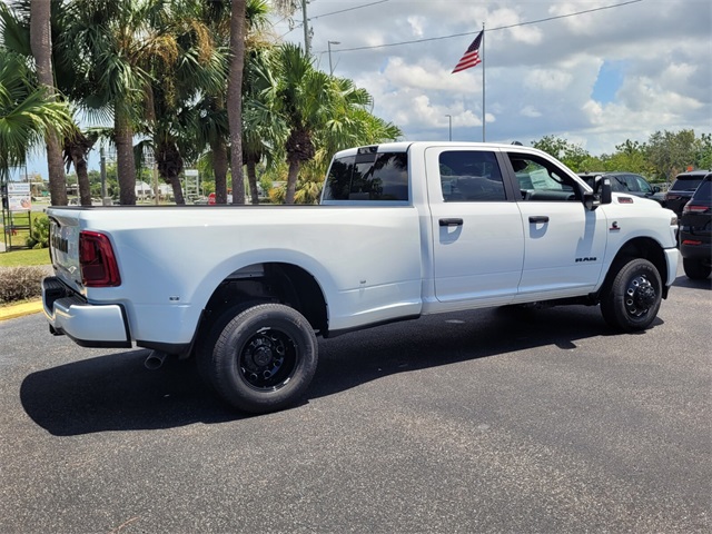 2025 Ram 3500 Big Horn photo 4