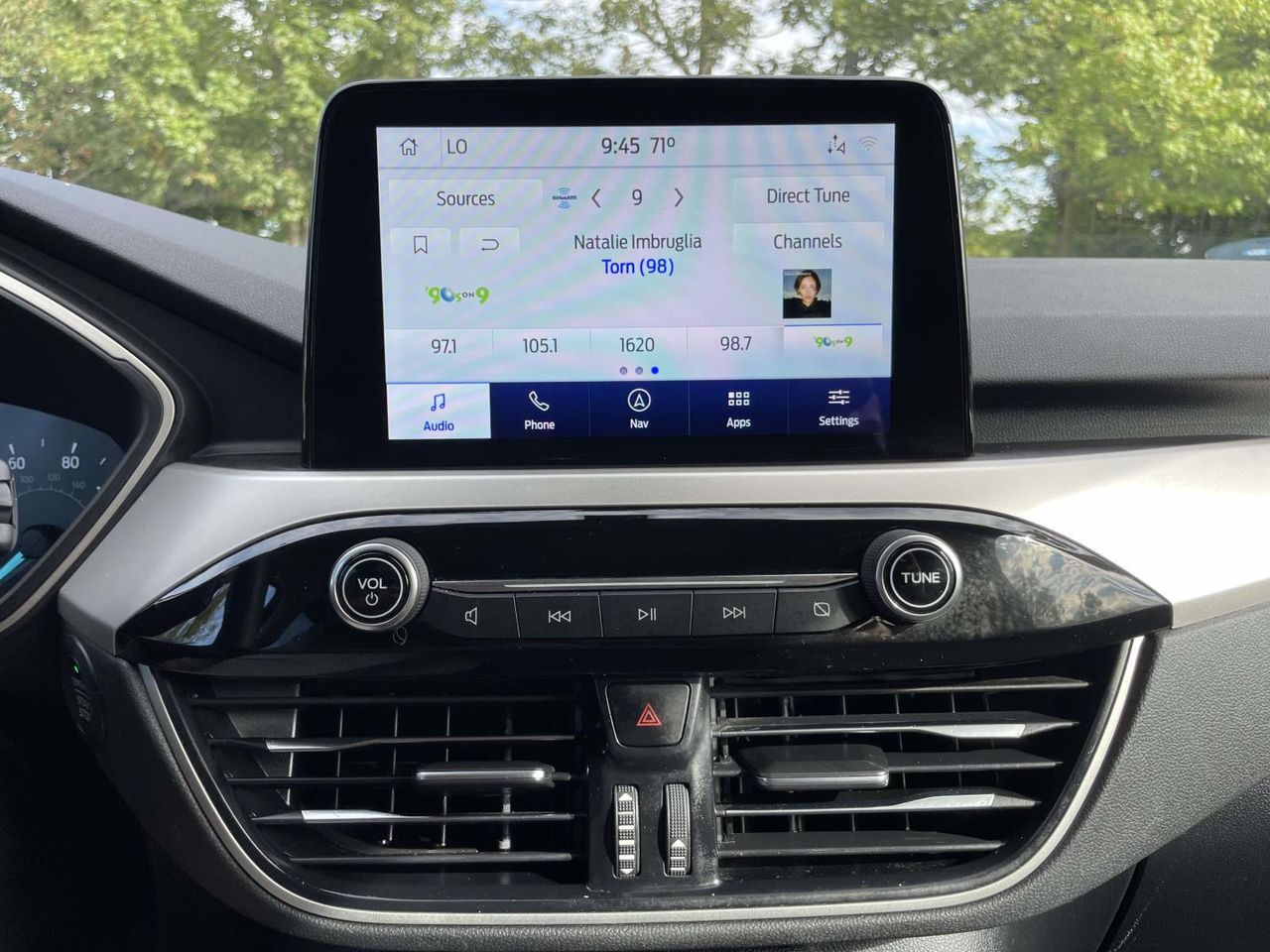 2020 Ford Escape SE photo 25
