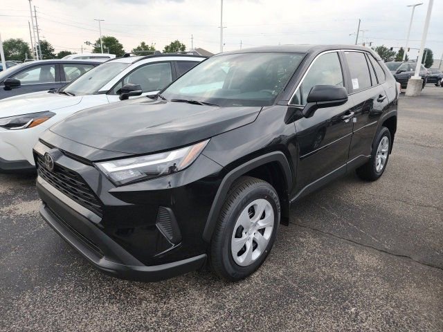 2025 Toyota RAV4 LE photo 3
