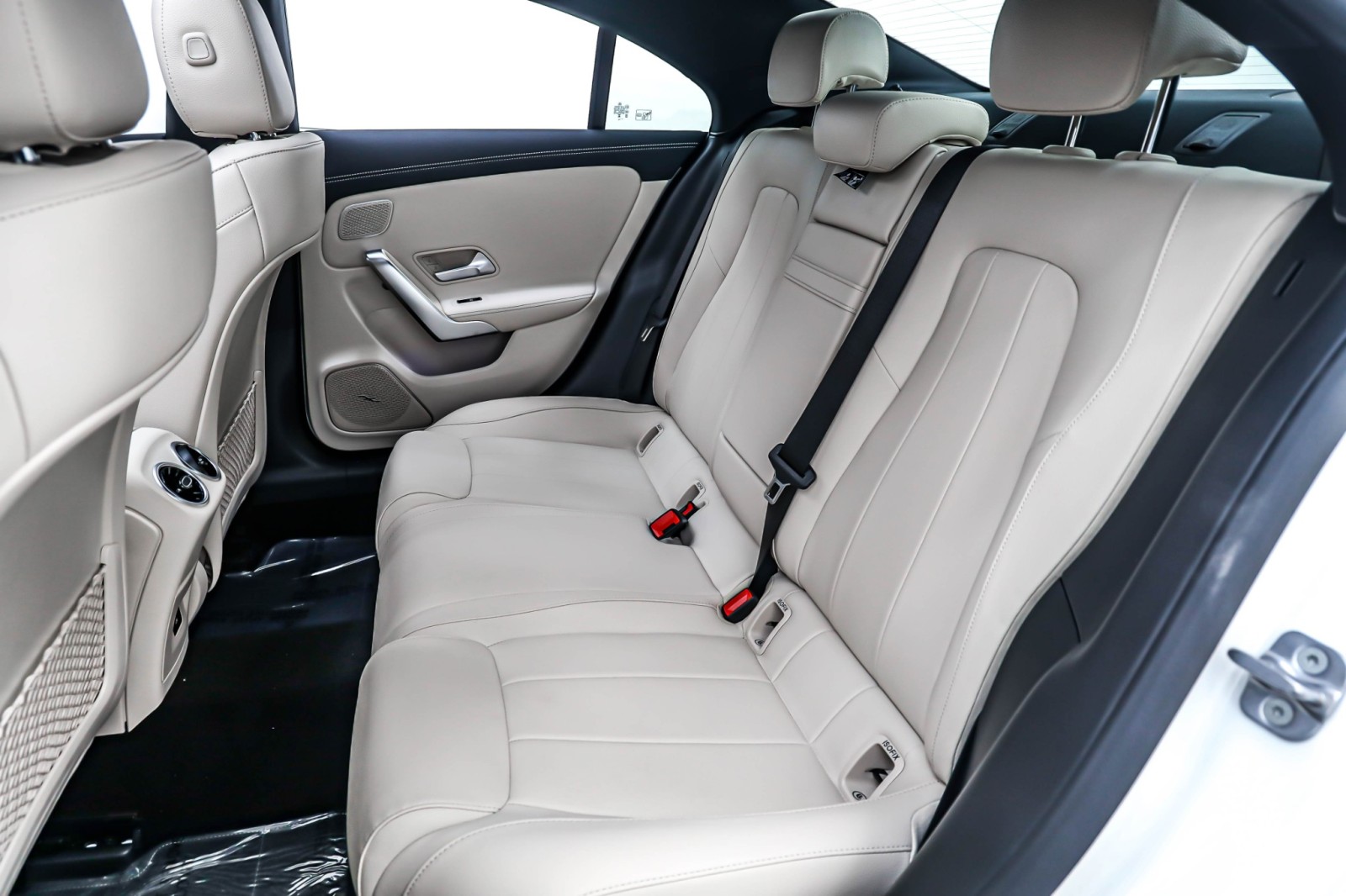 2025 Mercedes Benz CLA 250 photo 8