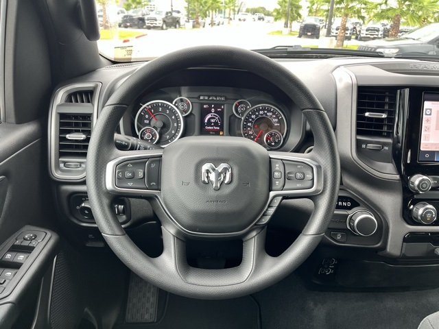 2025 Ram 1500 Tradesman photo 8