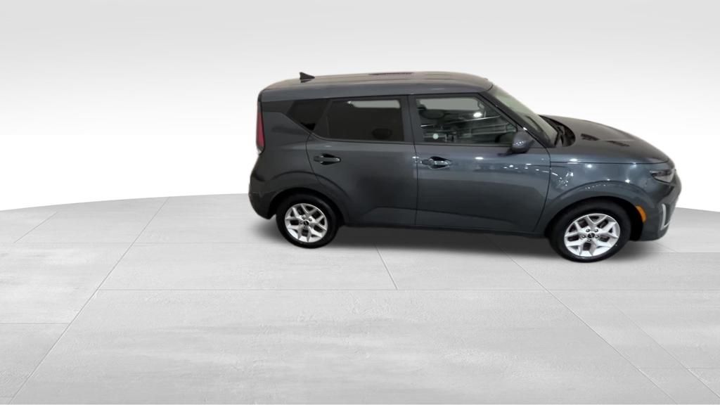 2023 Kia Soul LX photo 4