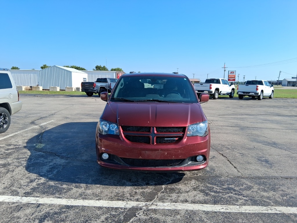 2019 Dodge Grand Caravan GT photo 2