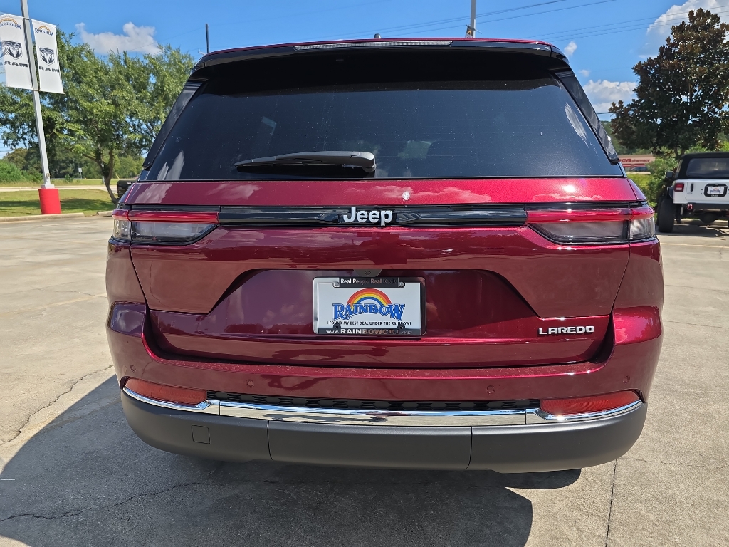 2025 Jeep Grand Cherokee Laredo X photo 3