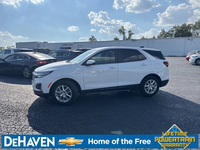 2023 Chevrolet Equinox LT photo 2