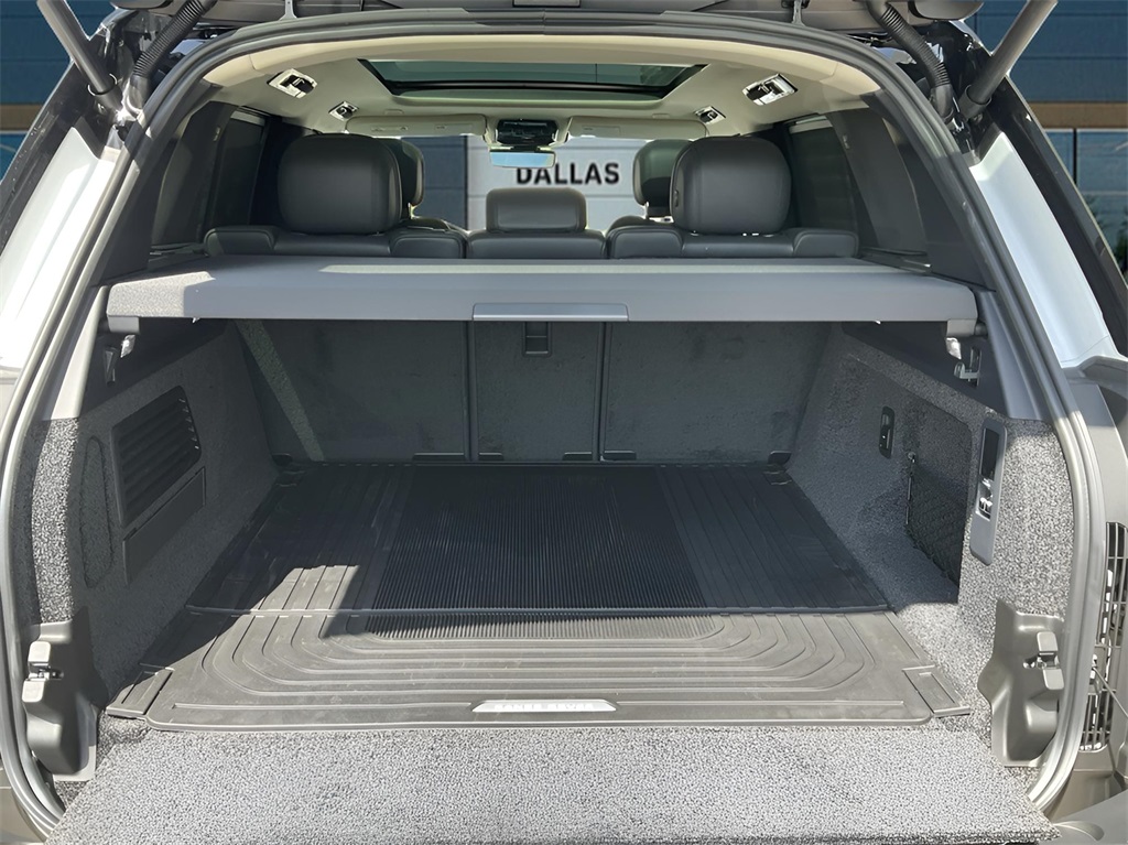 2025 Land Rover Range Rover SE photo 25