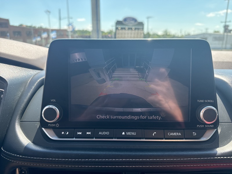 2022 Nissan Rogue SV photo 33