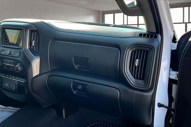 2019 Chevrolet Silverado 1500 Custom photo 18