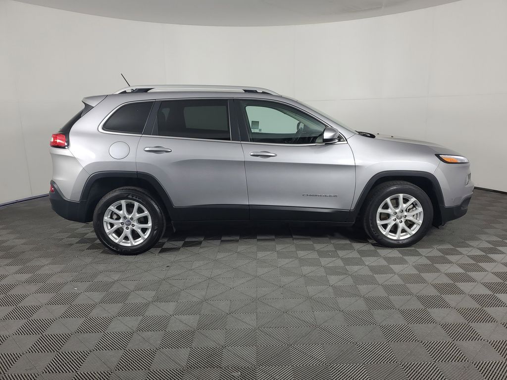 2018 Jeep Cherokee Latitude photo 3