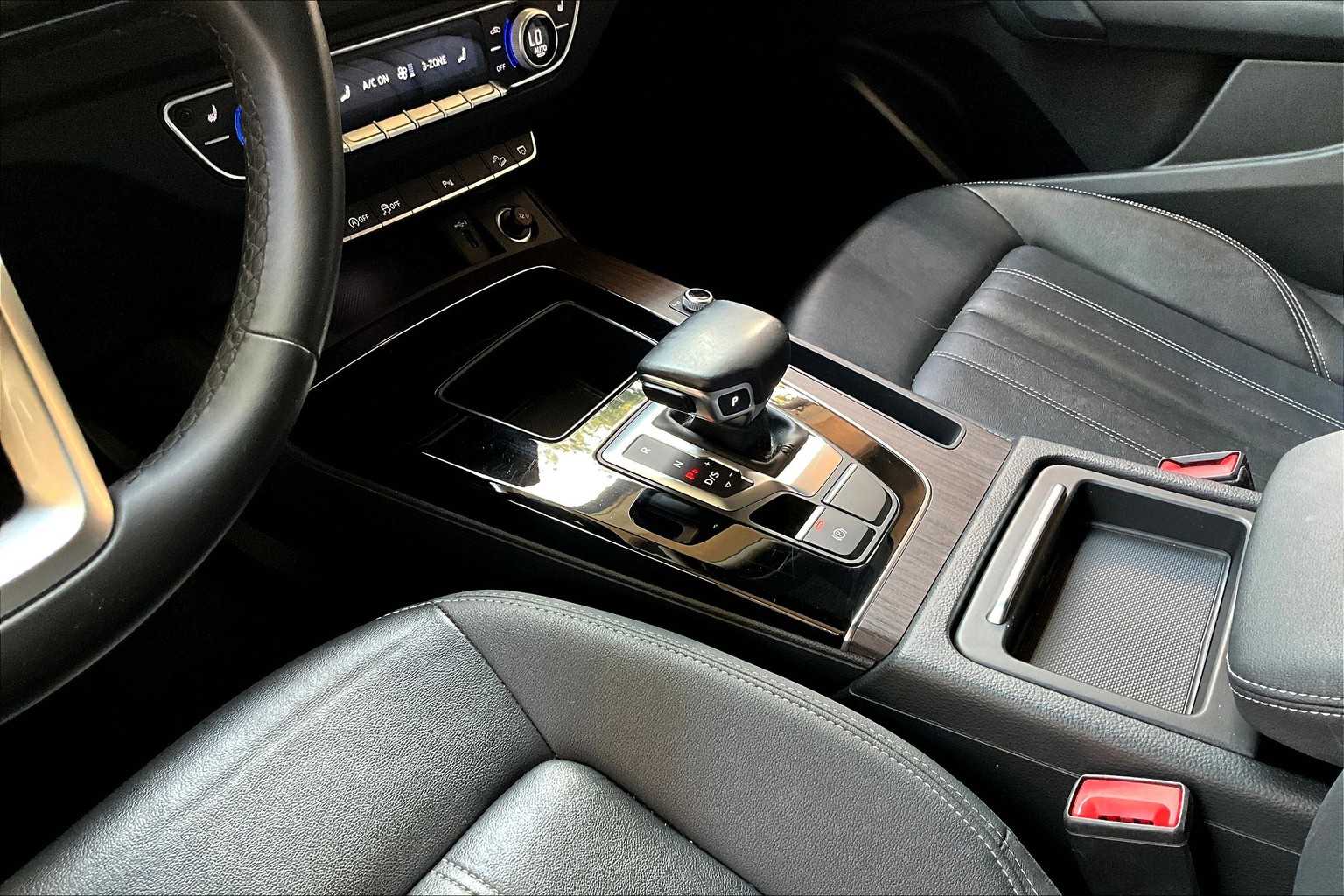 2022 Audi Q5 S line Premium photo 15