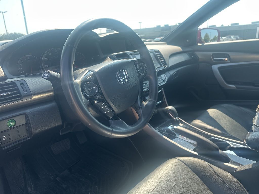 2017 Honda Accord EX-L photo 2