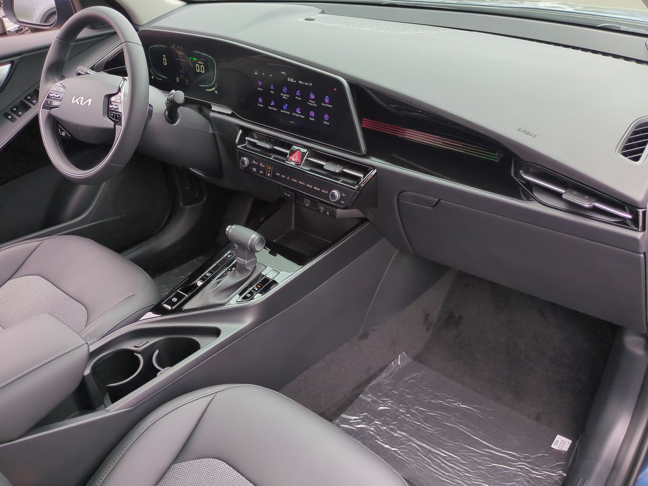 2025 Kia Niro EX photo 23