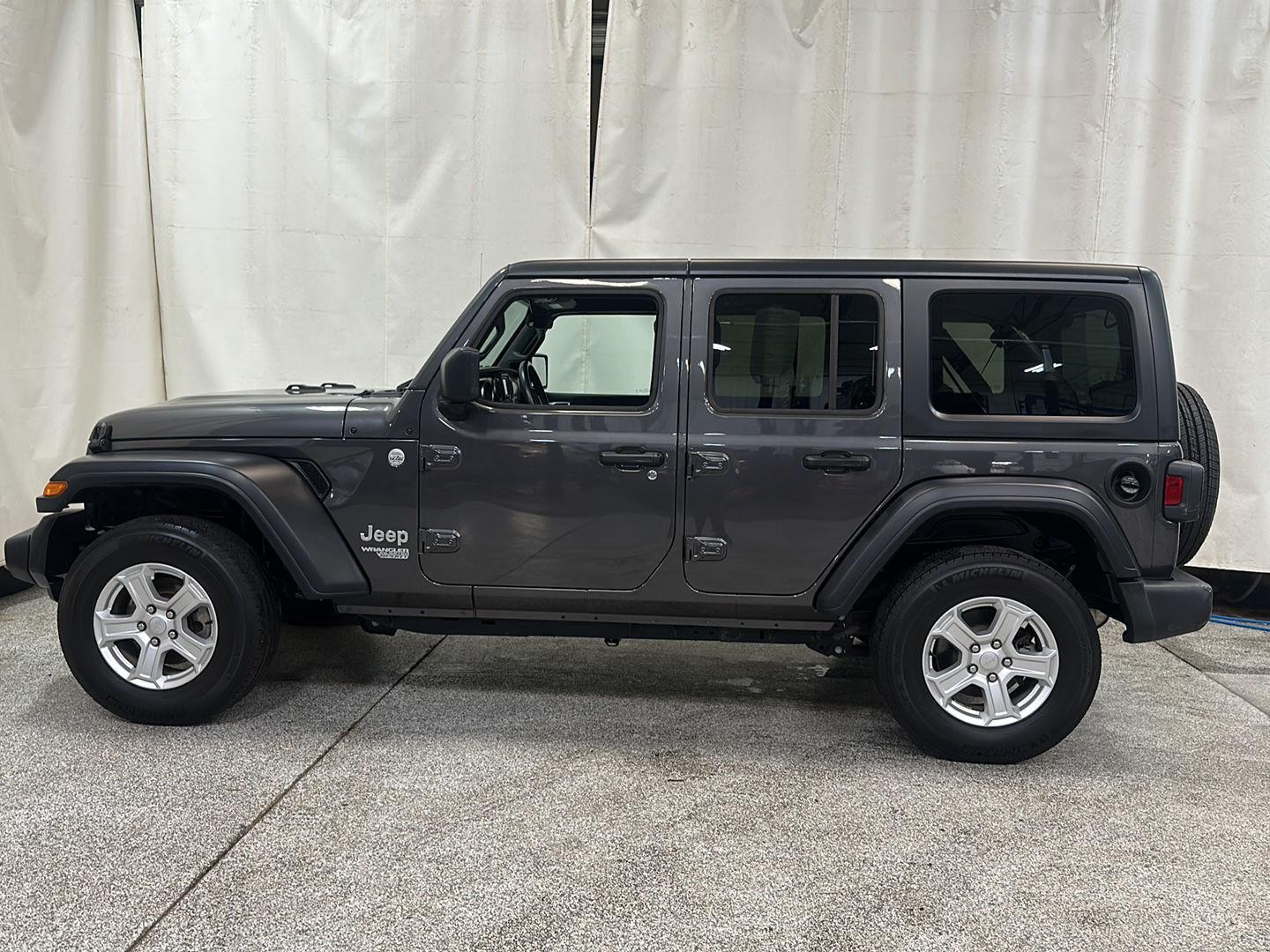 Used 2020 Jeep Wrangler Unlimited Sport S with VIN 1C4HJXDG6LW215562 for sale in Waconia, Minnesota