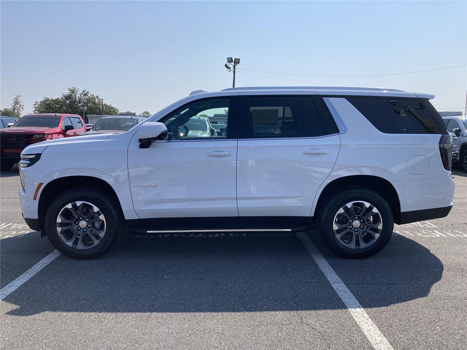 2025 Chevrolet Tahoe LT photo 4