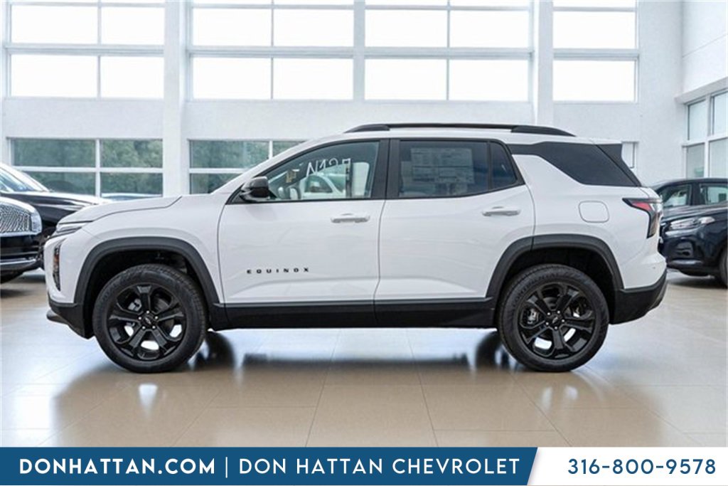 2026 Chevrolet Equinox LT photo 2