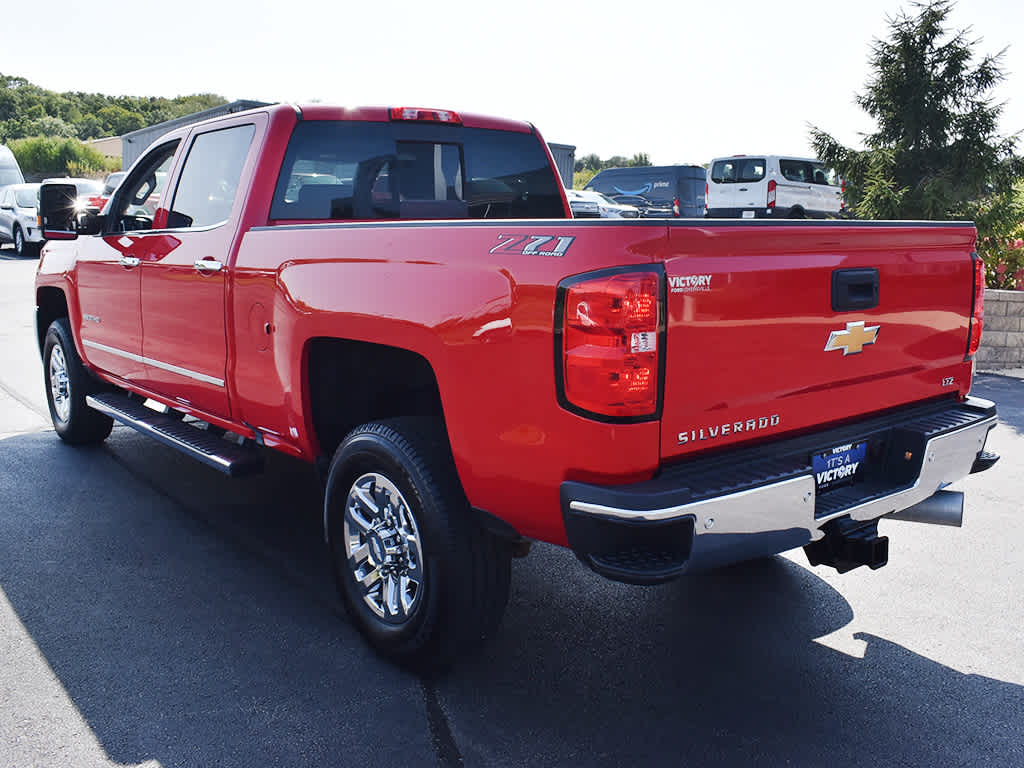 2019 Chevrolet Silverado 2500HD LTZ photo 3