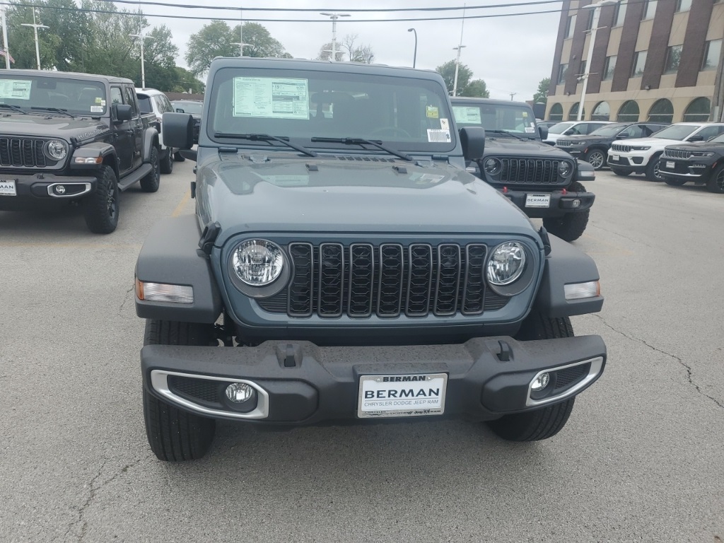 2025 Jeep Gladiator Sport photo 2