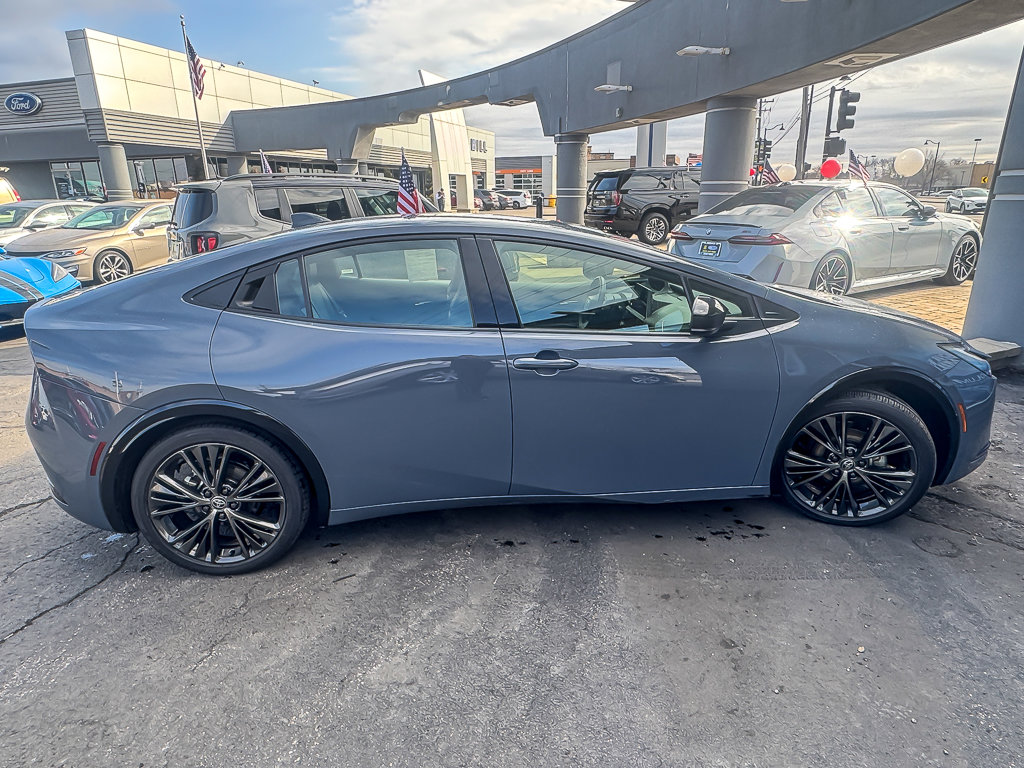 2025 TOYOTA PRIUS - Image 8