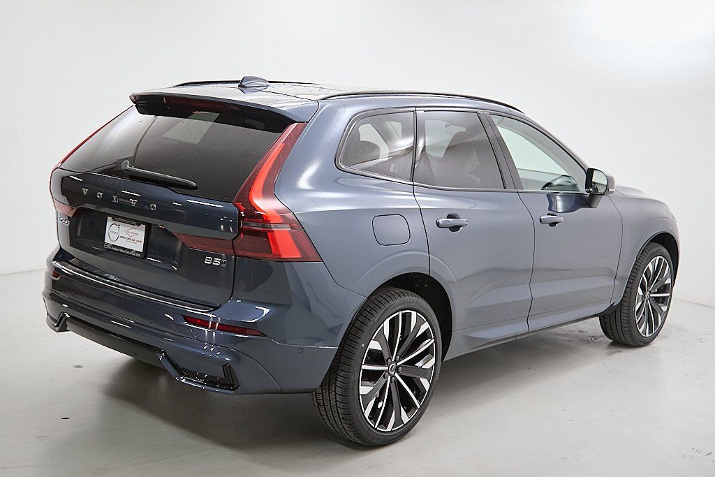 2026 VOLVO XC60 - Image 7