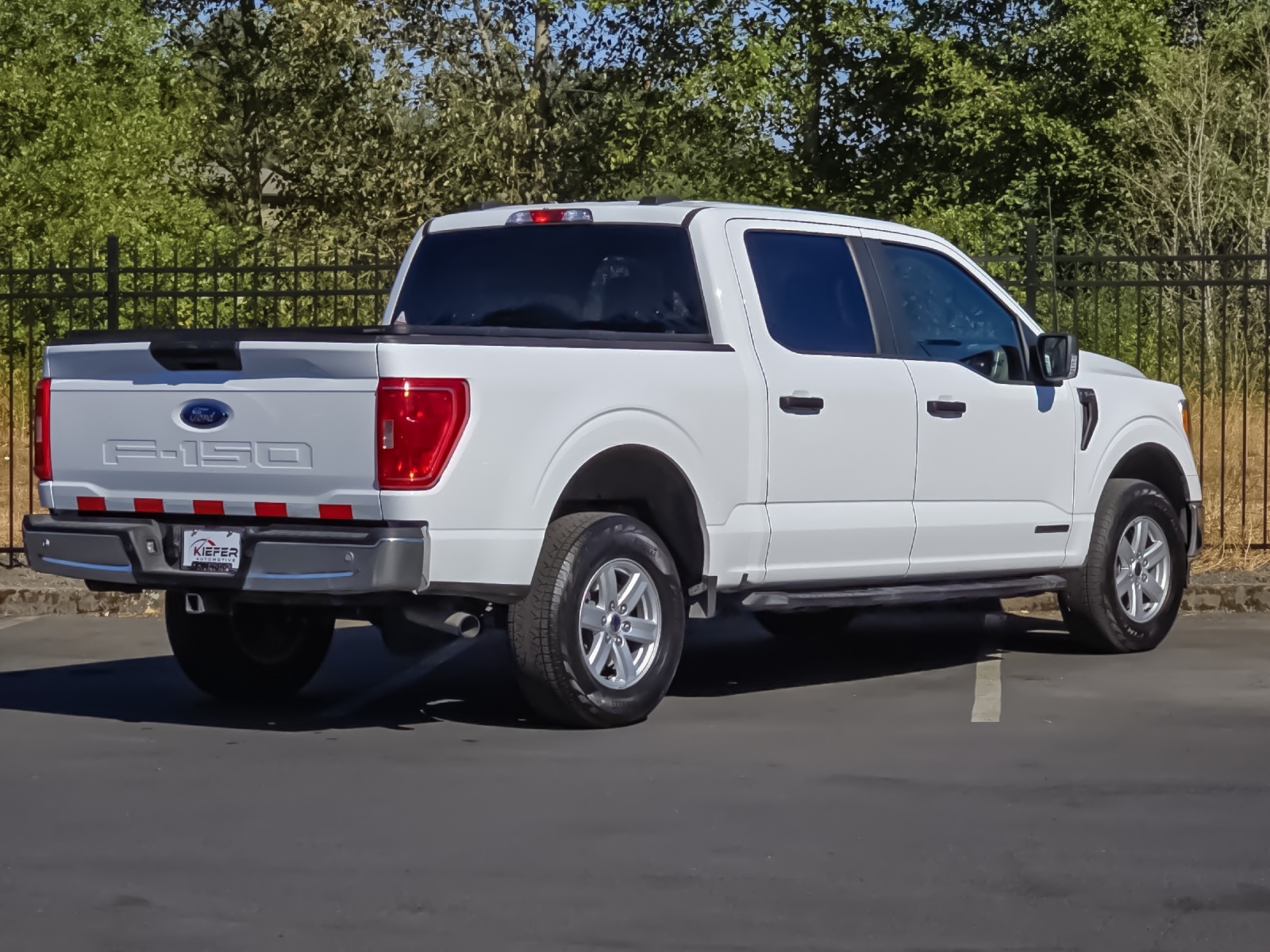 2022 Ford F-150 XL photo 2