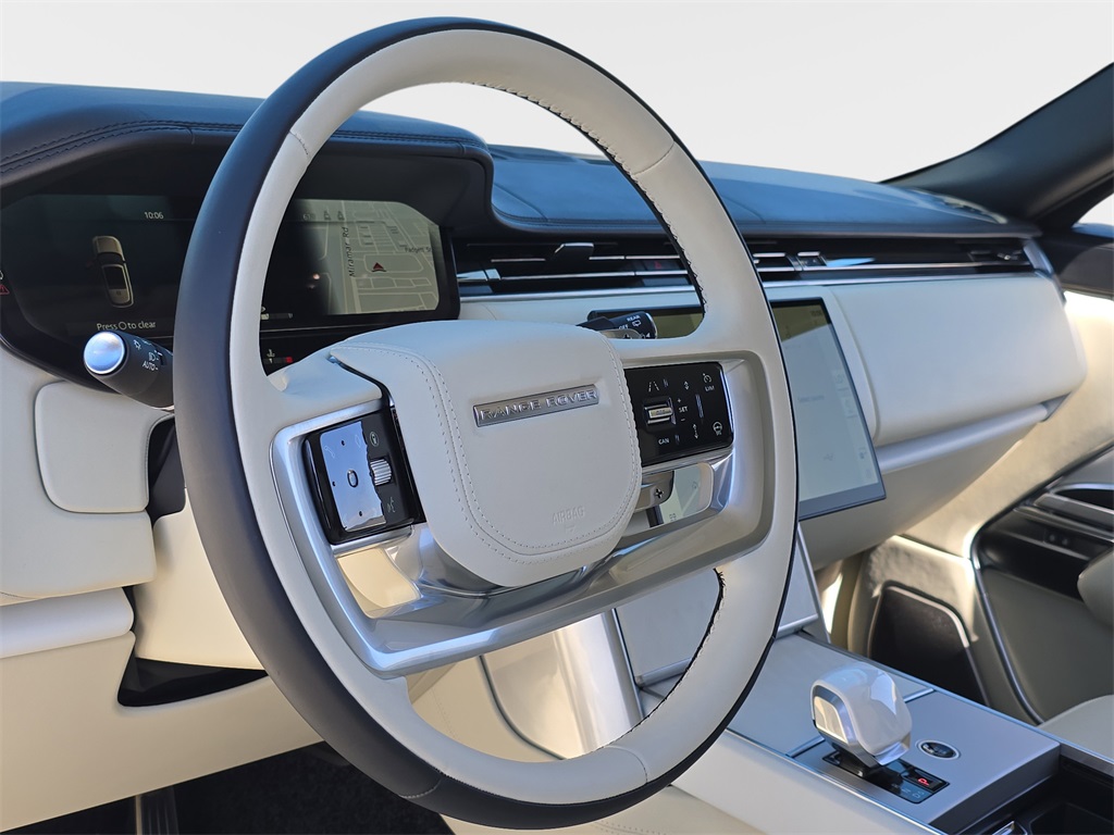 2025 Land Rover Range Rover SV photo 12