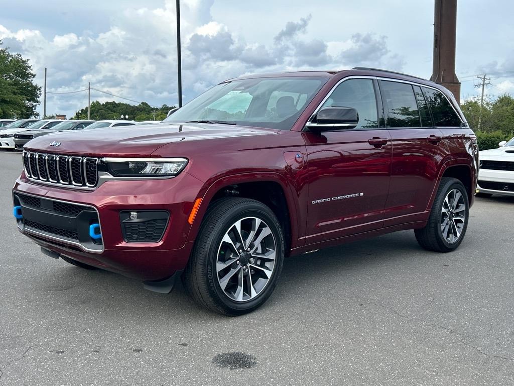 2024 Jeep Grand Cherokee Overland 4xe photo 2