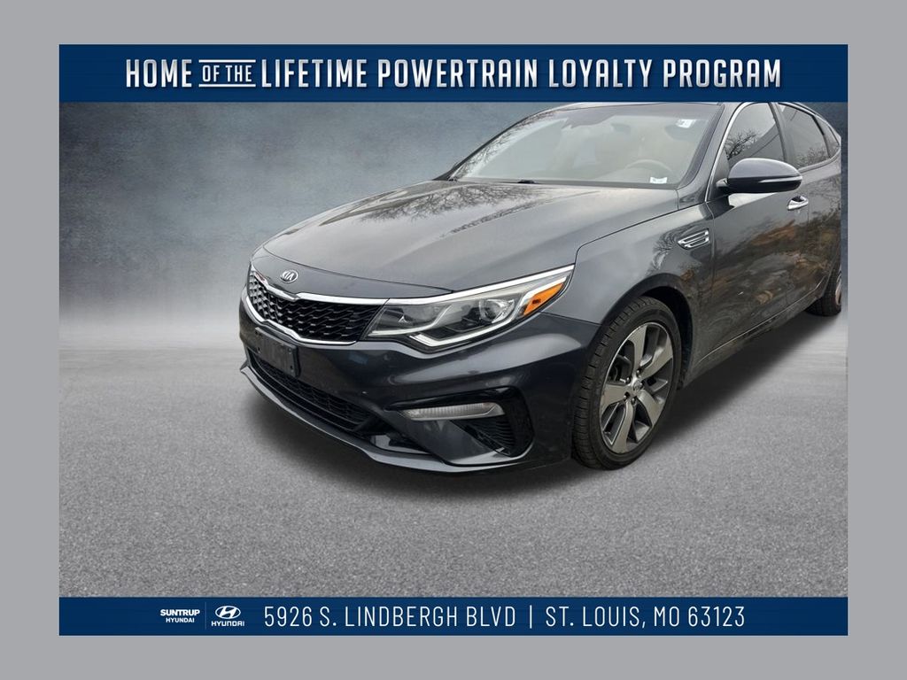 2019 Kia Optima S's photo