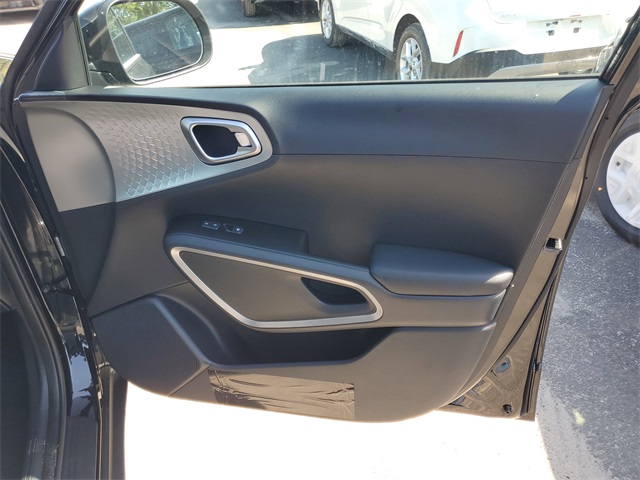 2025 Kia Soul LX photo 32