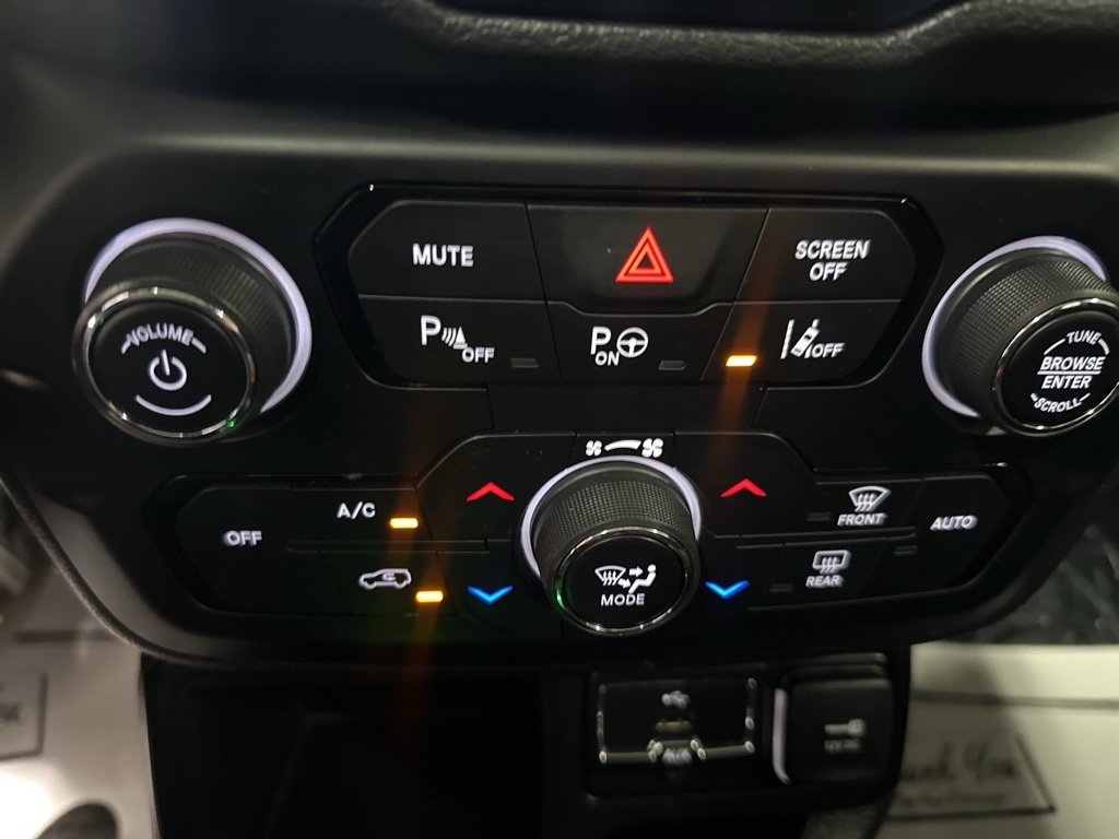 2021 Jeep Renegade Latitude photo 23