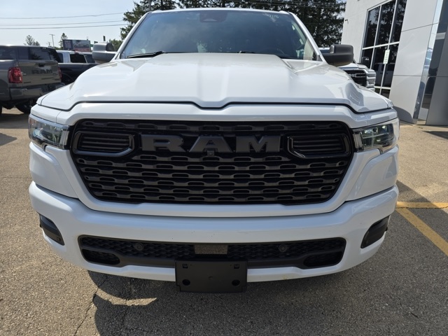 2025 Ram 1500 Tradesman photo 2