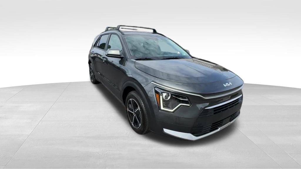 2025 Kia Niro EX photo 8