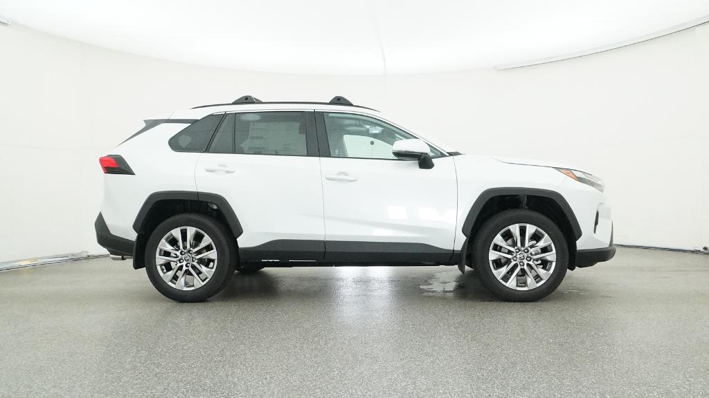 2025 Toyota RAV4 XLE Premium photo 26