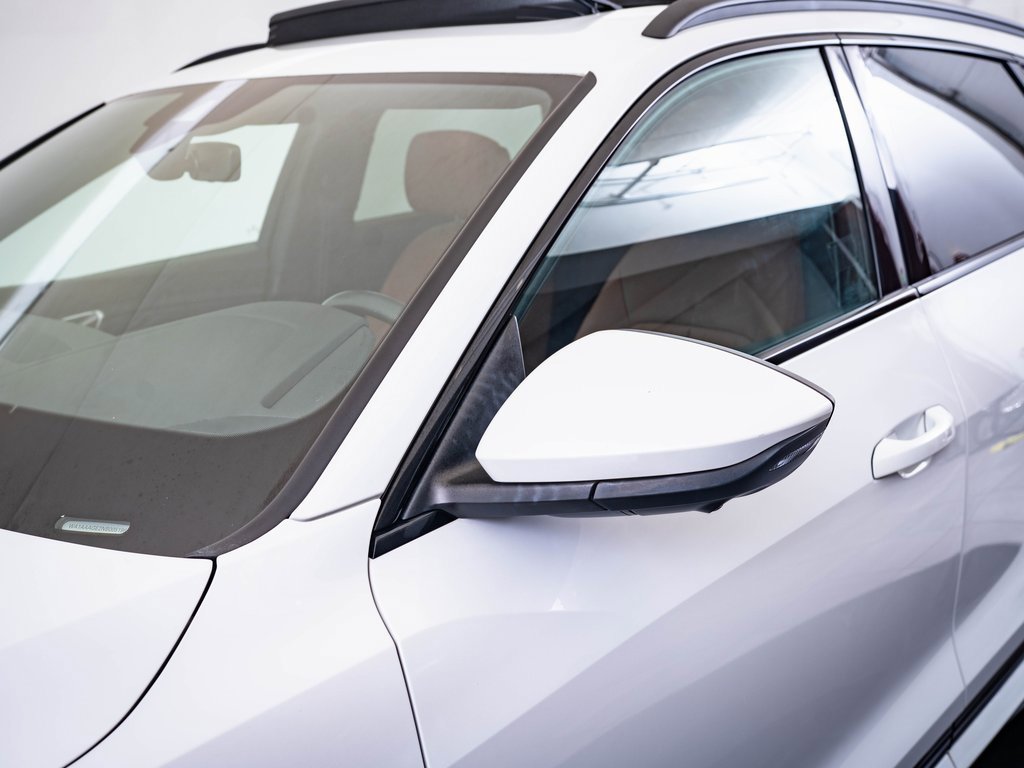 2022 Audi e-tron Premium photo 16