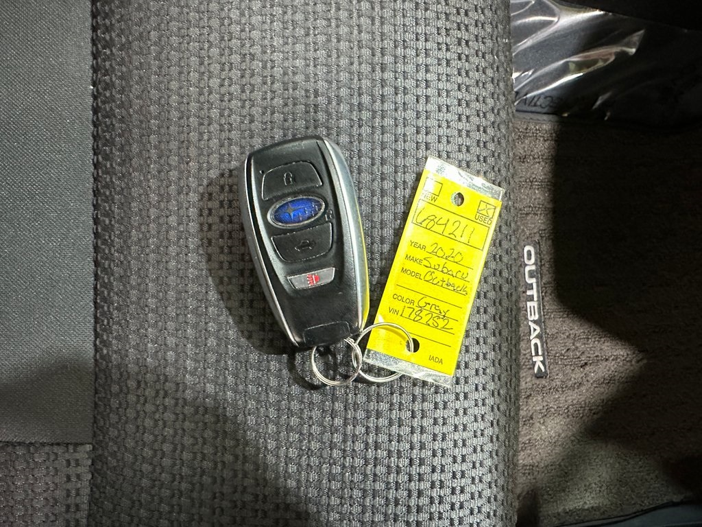 2020 Subaru Outback Premium photo 25