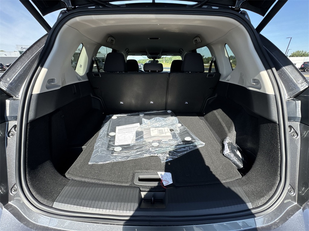 2026 Nissan Rogue SV photo 22