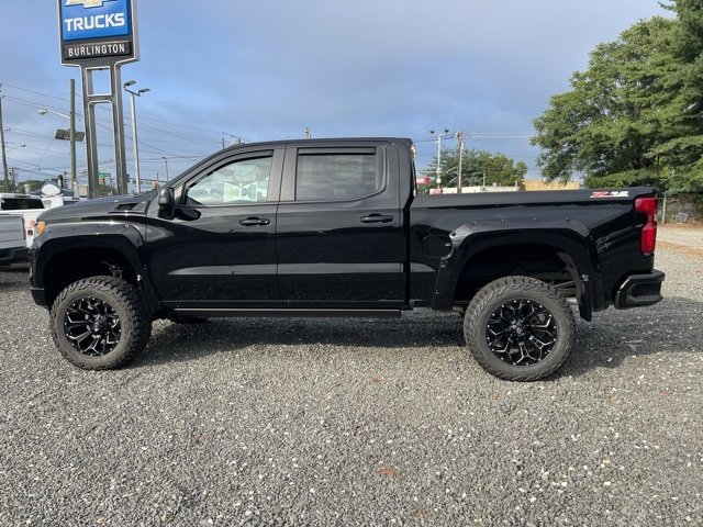 2025 Chevrolet Silverado 1500 RST photo 4
