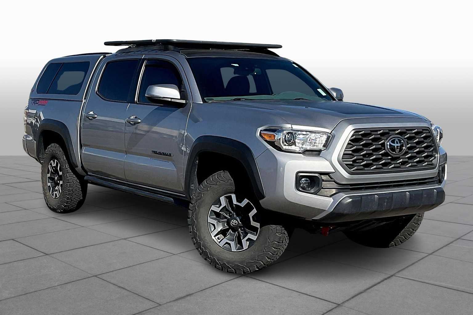 2020 Toyota Tacoma TRD photo 2