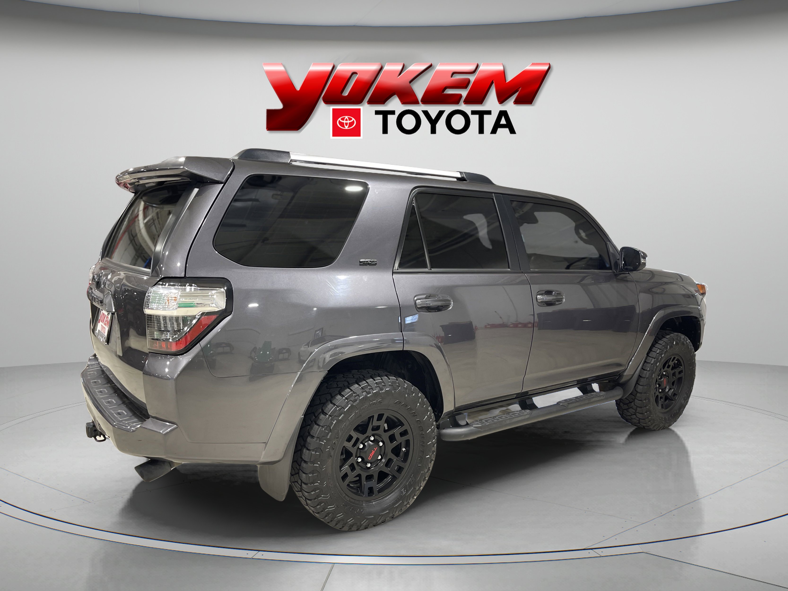 2021 Toyota 4Runner SR5 Premium photo 4