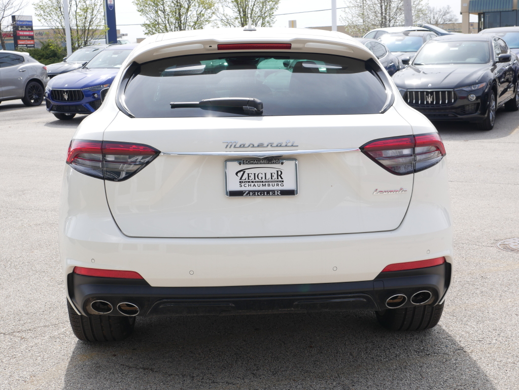 2023 Maserati Levante Modena photo 8