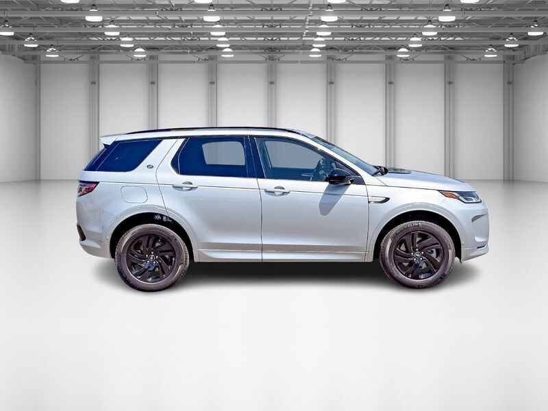 2025 Land Rover Discovery Sport S photo 6