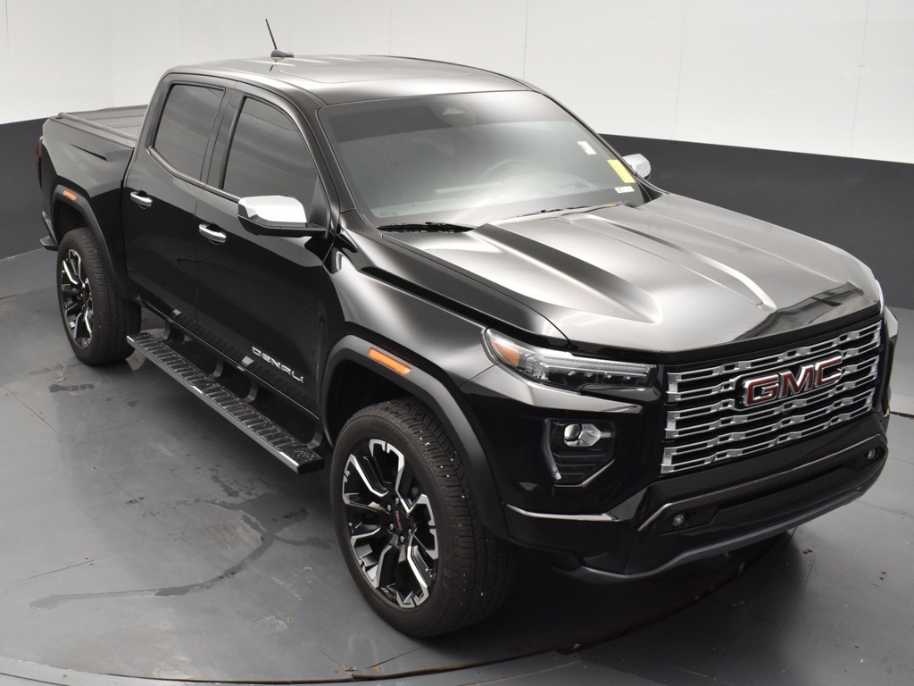 2024 Gmc Canyon Denali photo 24