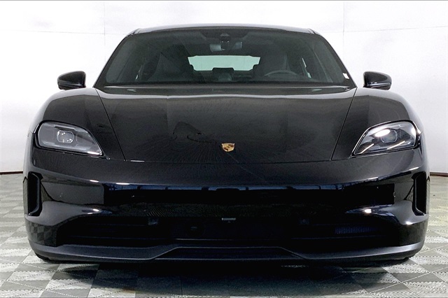 2025 Porsche Taycan 4S photo 6