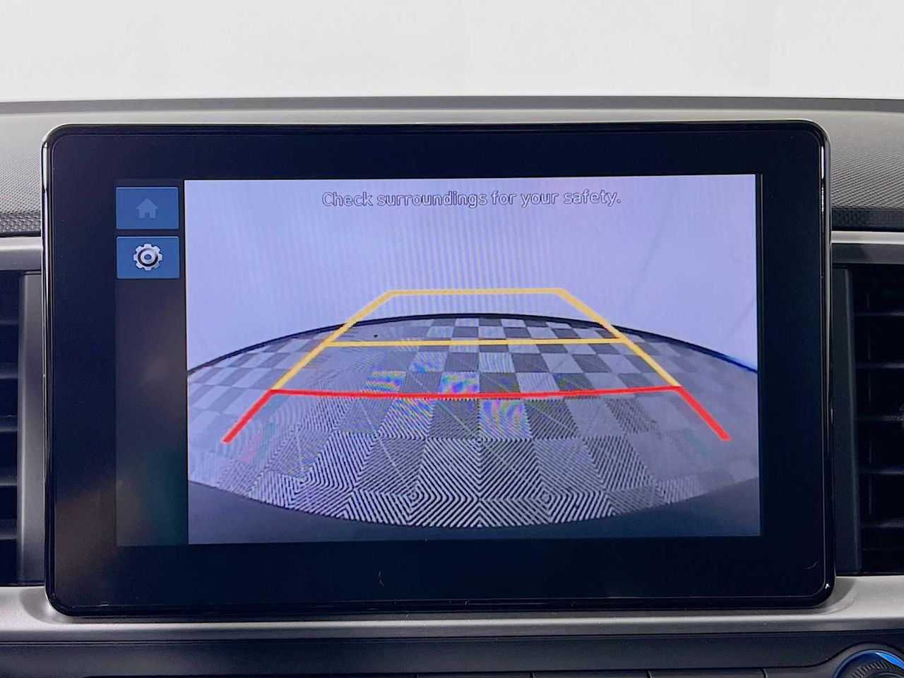 2025 Hyundai Venue SEL photo 9
