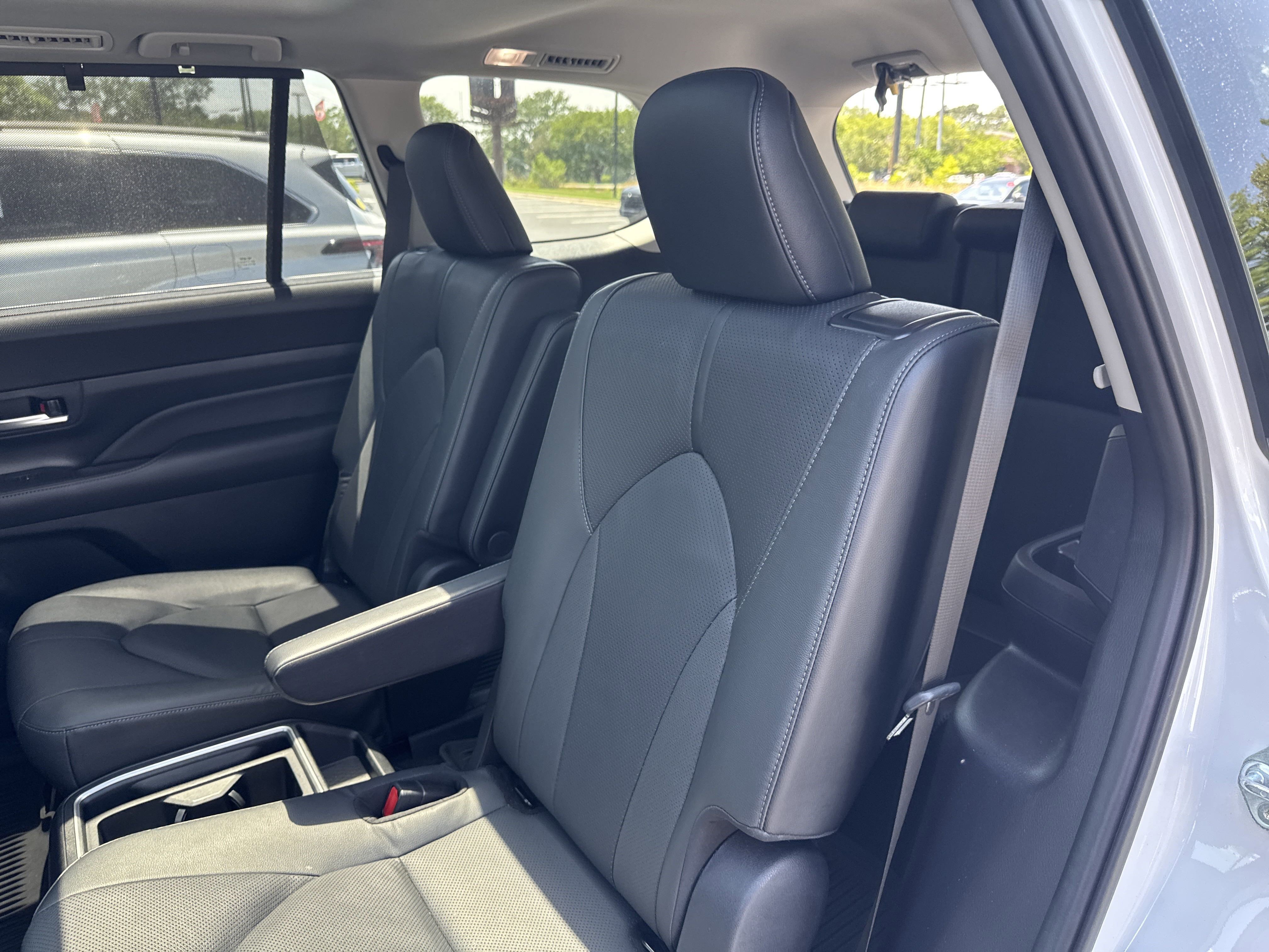 2024 Toyota Grand Highlander Limited photo 18