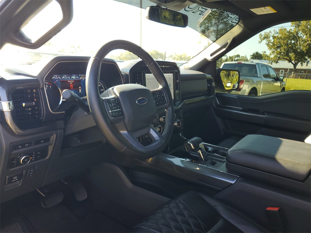 2023 Ford F-150 XLT photo 11