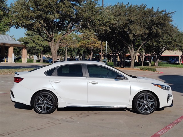 2021 Kia Forte GT-Line photo 2