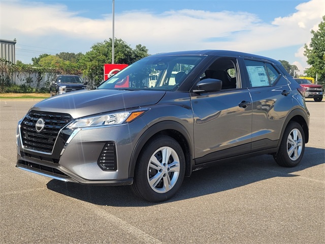 2025 Nissan Kicks Play S photo 4