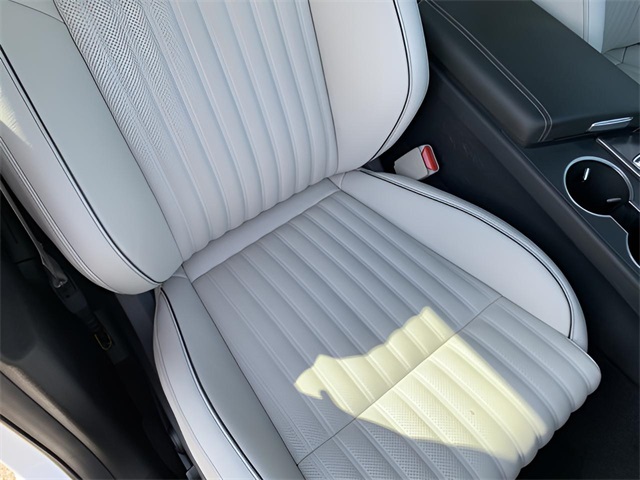 2025 Genesis G70 2.5T photo 40