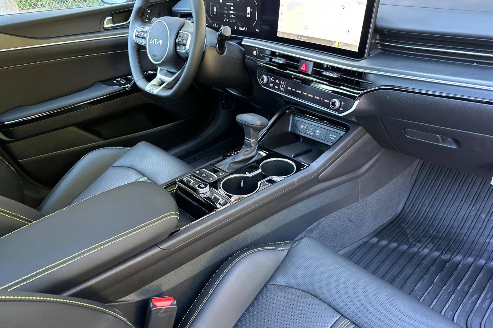 2026 Kia K5 GT photo 9