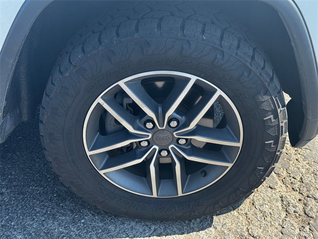 2020 Jeep Grand Cherokee Laredo photo 9